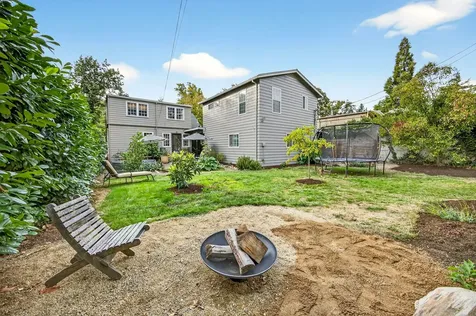 17 Glen Oak Court Medford OR 97504