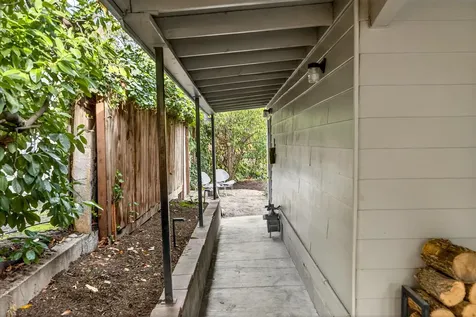 17 Glen Oak Court Medford OR 97504