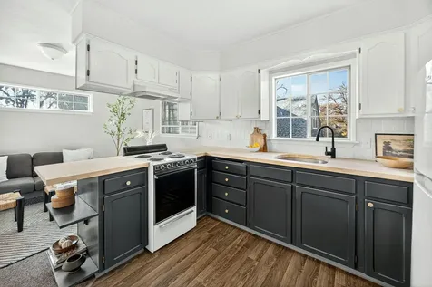 17 Glen Oak Court Medford OR 97504
