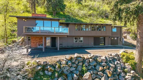 1215 Lakeshore Drive Klamath Falls OR 97601