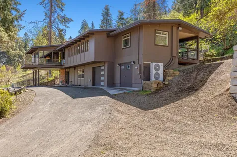 1215 Lakeshore Drive Klamath Falls OR 97601