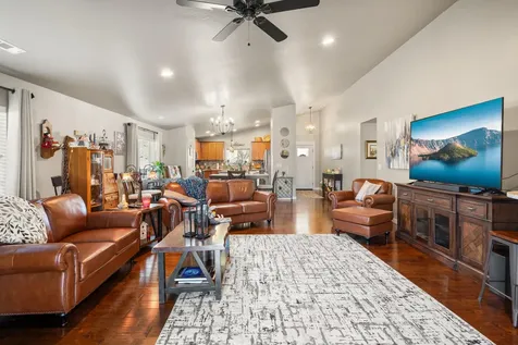 2271 Smokethorn Way Medford OR 97504