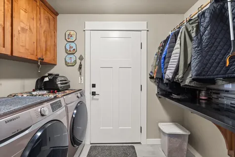 2271 Smokethorn Way Medford OR 97504