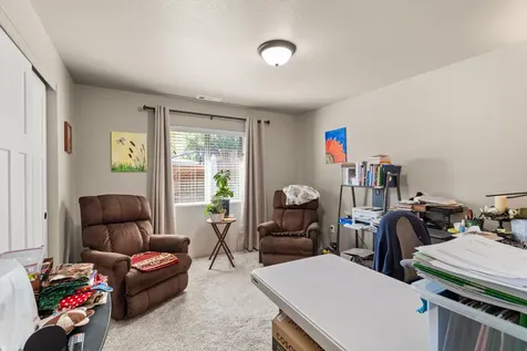 2271 Smokethorn Way Medford OR 97504