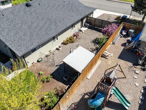 2271 Smokethorn Way Medford OR 97504
