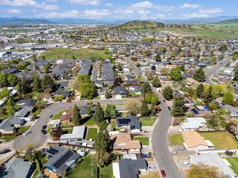 2271 Smokethorn Way Medford OR 97504