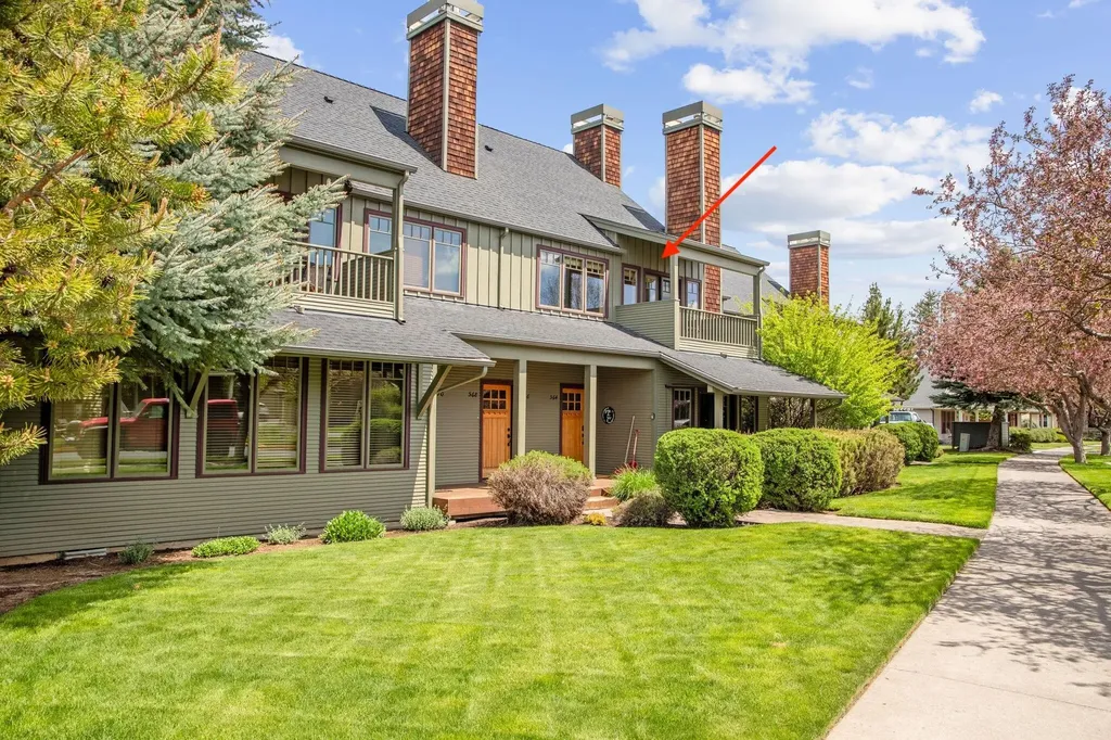 566 W Jefferson Avenue Sisters OR 97759