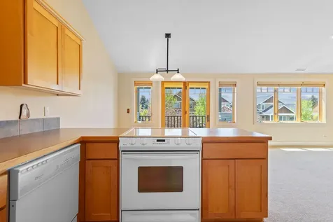 566 W Jefferson Avenue Sisters OR 97759