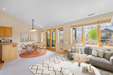566 W Jefferson Avenue Sisters OR 97759