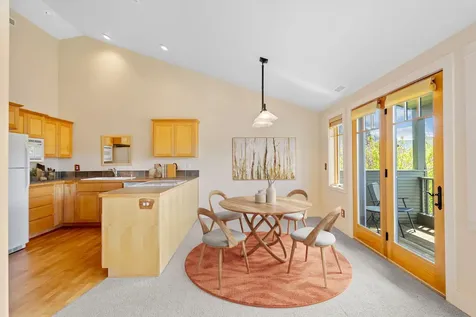 566 W Jefferson Avenue Sisters OR 97759