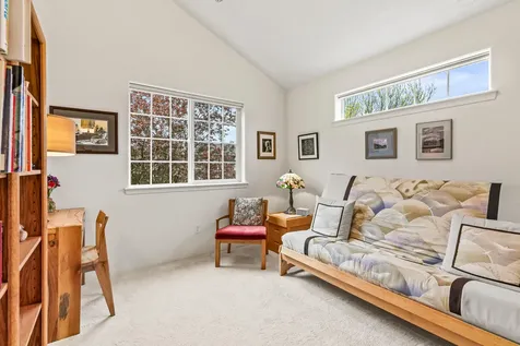 500 Starflower Lane Ashland OR 97520