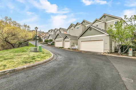 500 Starflower Lane Ashland OR 97520