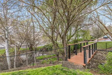 500 Starflower Lane Ashland OR 97520