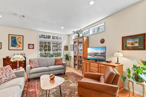 500 Starflower Lane Ashland OR 97520