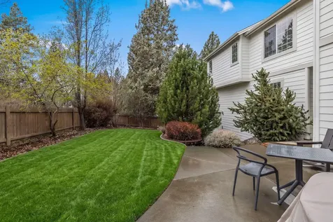 61477 Cultus Lake Court Bend OR 97702