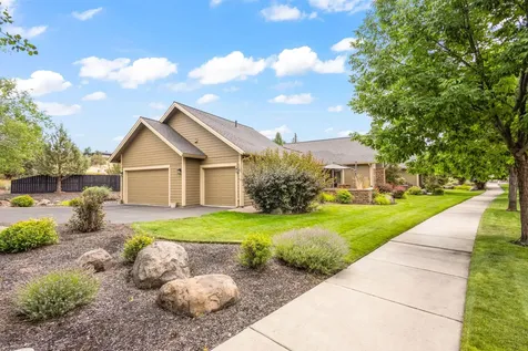 301 SE Larkspur Drive Madras OR 97741