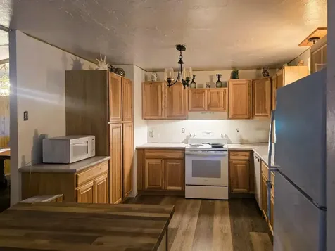 100 Linkhart Drive Selma OR 97538
