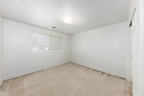 906 Brandi Way Central Point OR 97502