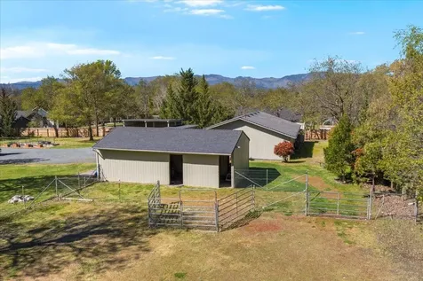 234 Lloyd Drive Grants Pass OR 97526