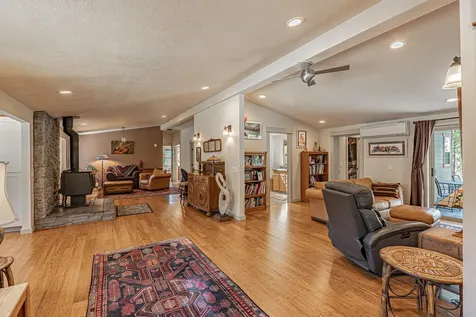 9449 Wagner Creek Road Talent OR 97540