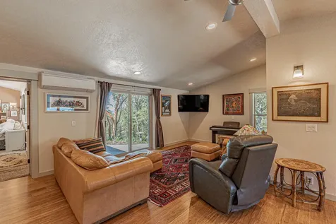 9449 Wagner Creek Road Talent OR 97540