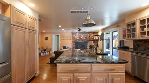 2424 Pembroke Circle Medford OR 97504