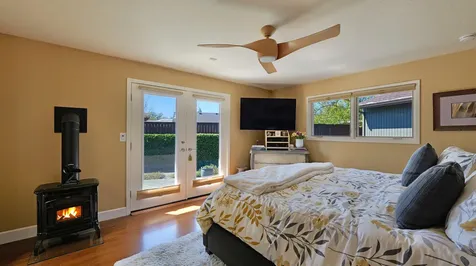 2424 Pembroke Circle Medford OR 97504