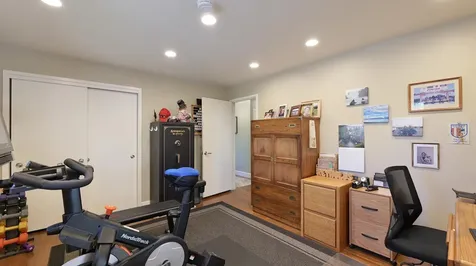 2424 Pembroke Circle Medford OR 97504
