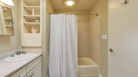 2424 Pembroke Circle Medford OR 97504
