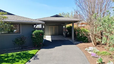 2424 Pembroke Circle Medford OR 97504
