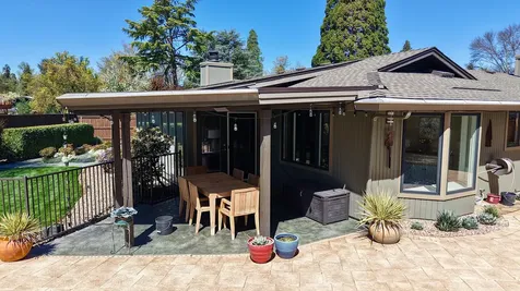 2424 Pembroke Circle Medford OR 97504