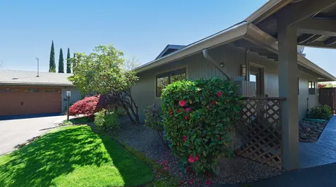 2424 Pembroke Circle Medford OR 97504