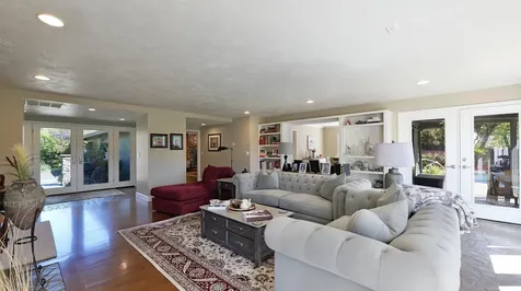 2424 Pembroke Circle Medford OR 97504