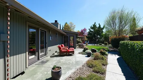 2424 Pembroke Circle Medford OR 97504