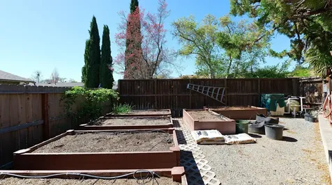 2424 Pembroke Circle Medford OR 97504