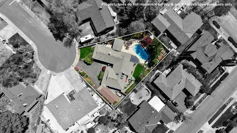 2424 Pembroke Circle Medford OR 97504