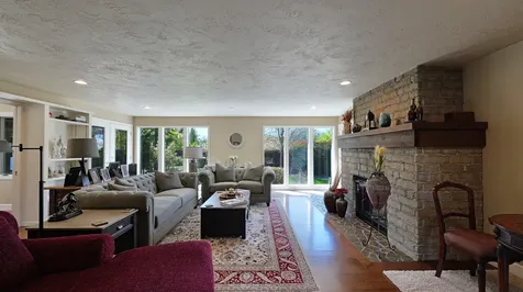 2424 Pembroke Circle Medford OR 97504