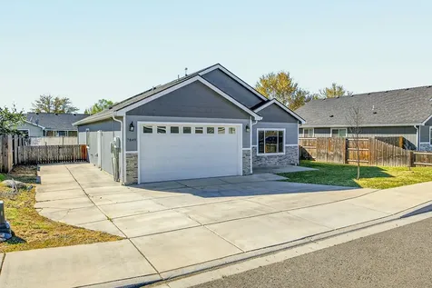 7849 Cadence Lane White City OR 97503