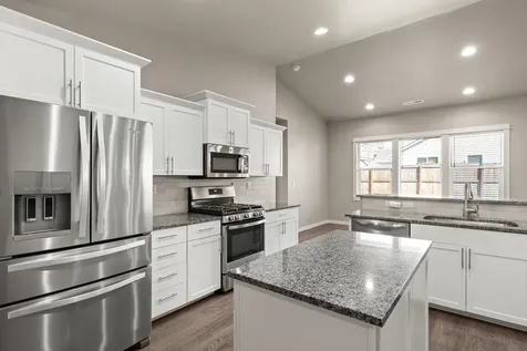 1615 Pearl Eye Lane Medford OR 97504