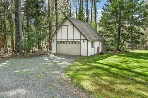 221 Hidden Valley Lane Rogue River OR 97537