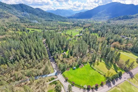 221 Hidden Valley Lane Rogue River OR 97537