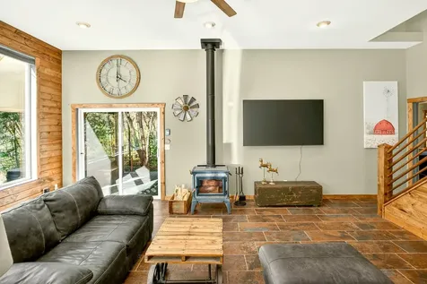 221 Hidden Valley Lane Rogue River OR 97537