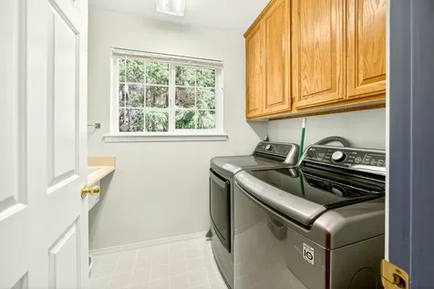 221 Hidden Valley Lane Rogue River OR 97537