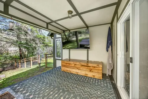 221 Hidden Valley Lane Rogue River OR 97537