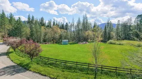 221 Hidden Valley Lane Rogue River OR 97537