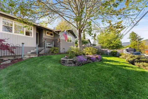 1310 NW Highland Avenue Grants Pass OR 97526