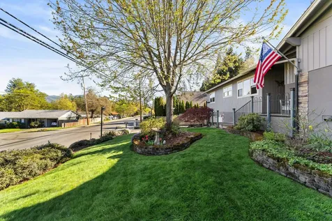 1310 NW Highland Avenue Grants Pass OR 97526