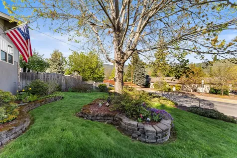 1310 NW Highland Avenue Grants Pass OR 97526