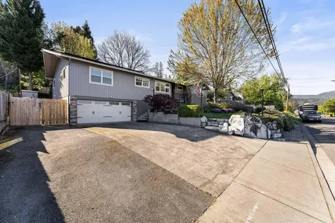 1310 NW Highland Avenue Grants Pass OR 97526
