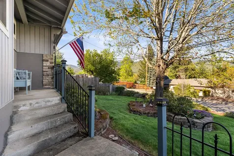 1310 NW Highland Avenue Grants Pass OR 97526